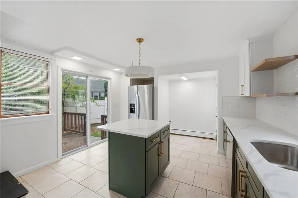59 Central Avenue North Providence RI 02911