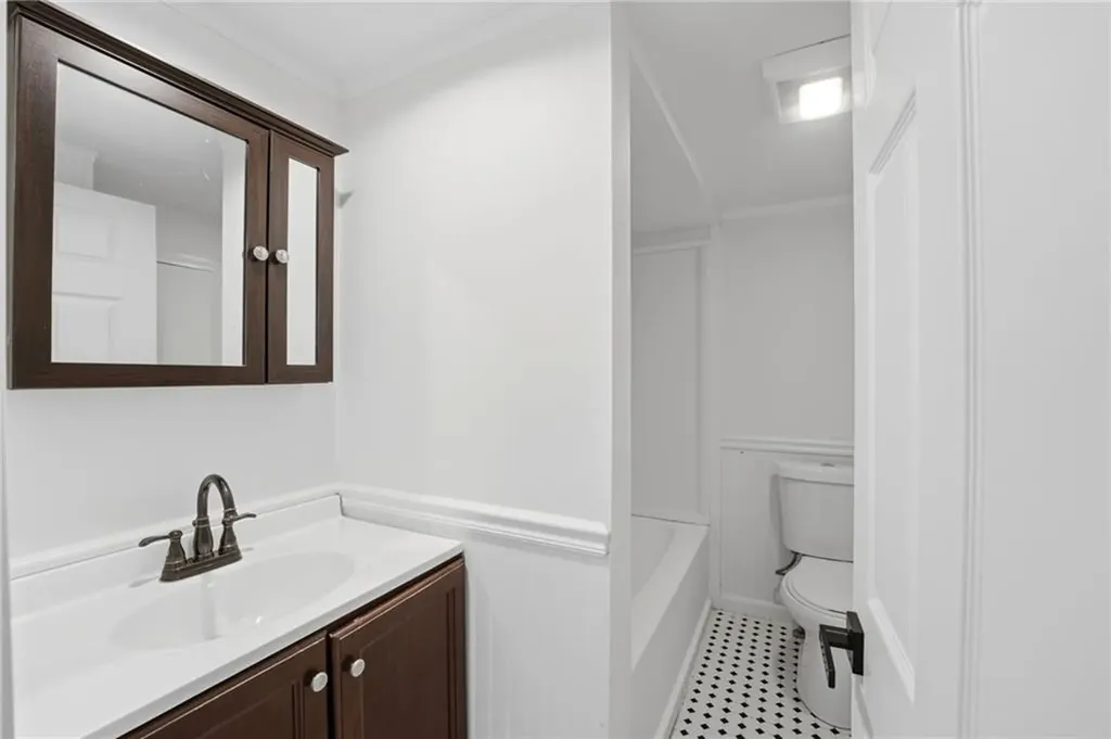 59 Central Avenue North Providence RI 02911