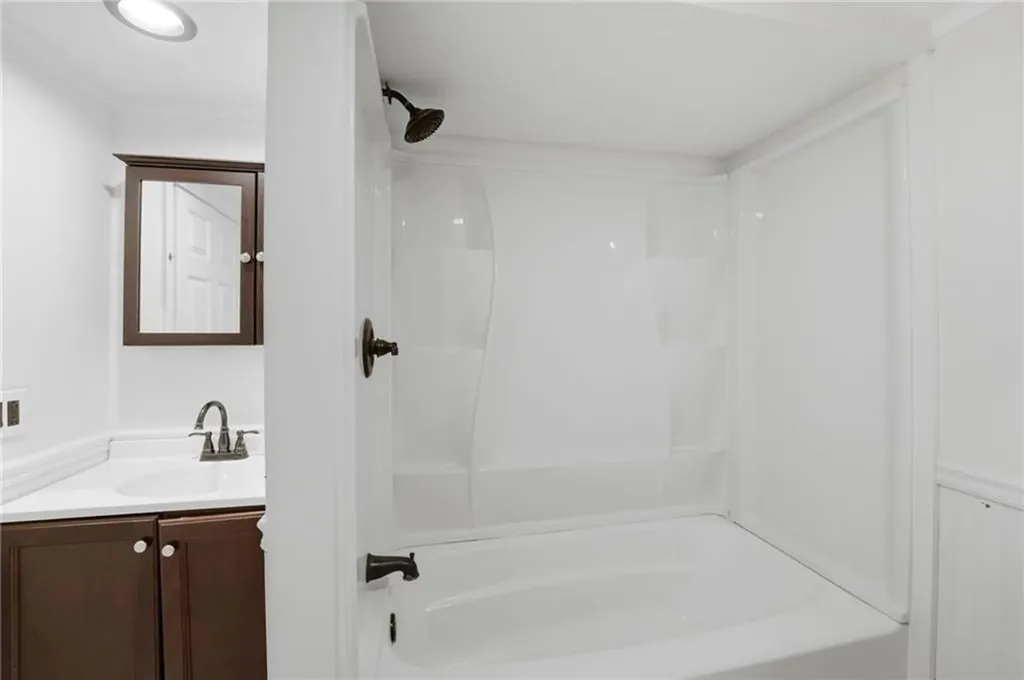 59 Central Avenue North Providence RI 02911
