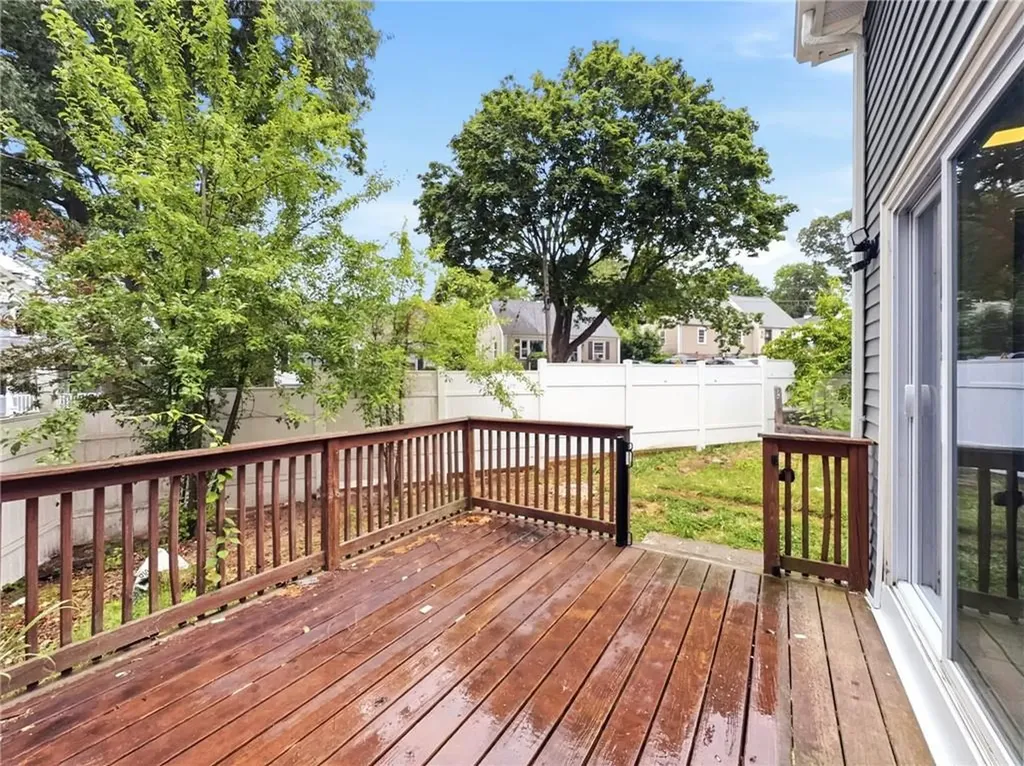 59 Central Avenue North Providence RI 02911