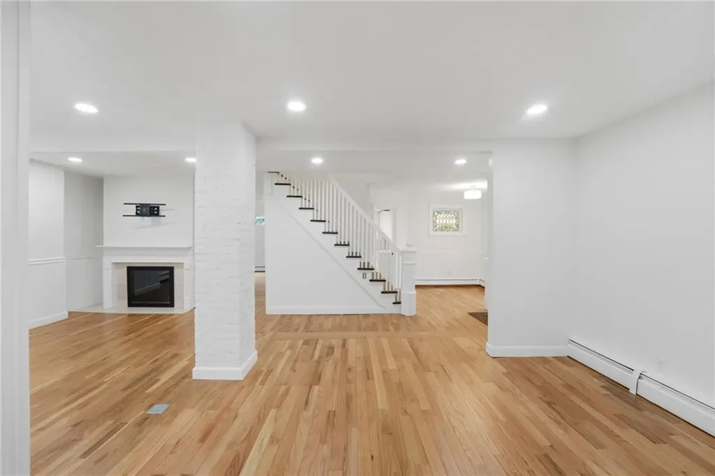 59 Central Avenue North Providence RI 02911