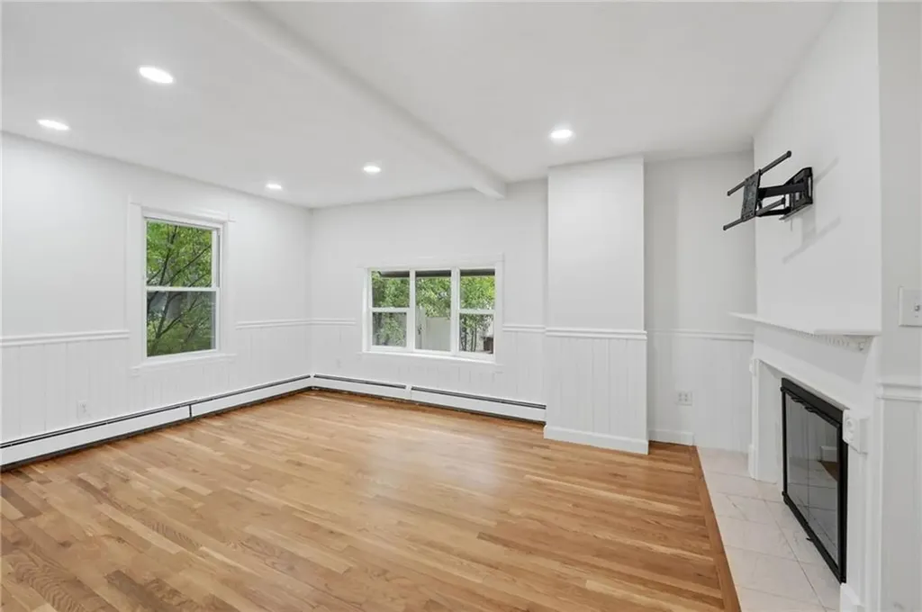 59 Central Avenue North Providence RI 02911