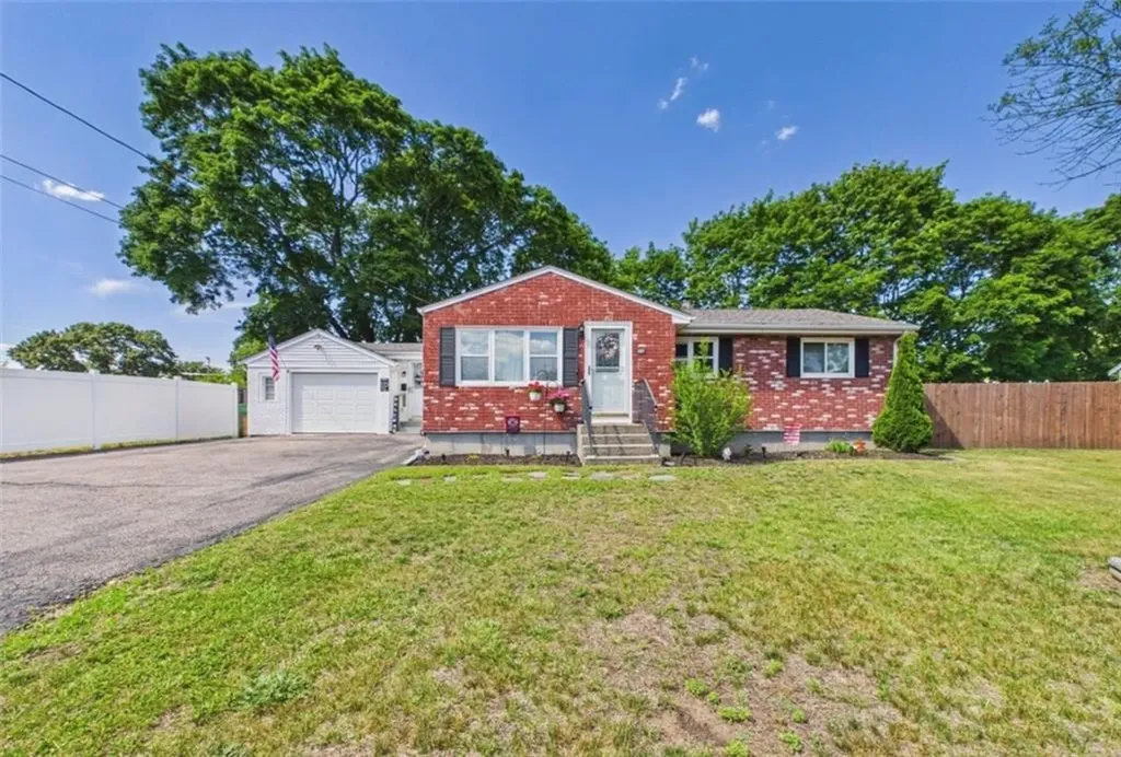 185 Vineyard Road Warwick RI 02889