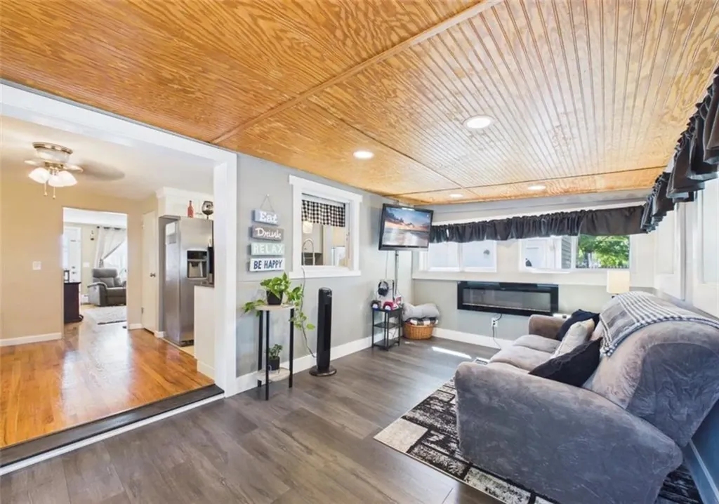 185 Vineyard Road Warwick RI 02889