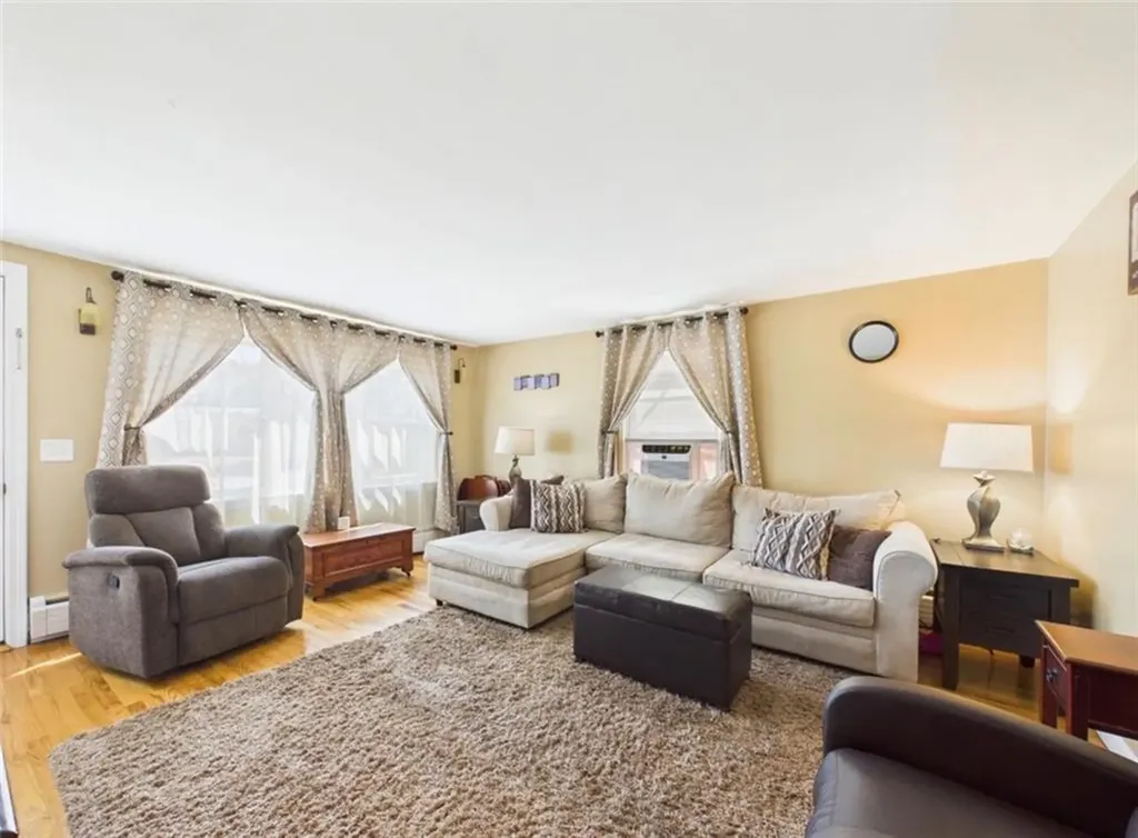 185 Vineyard Road Warwick RI 02889