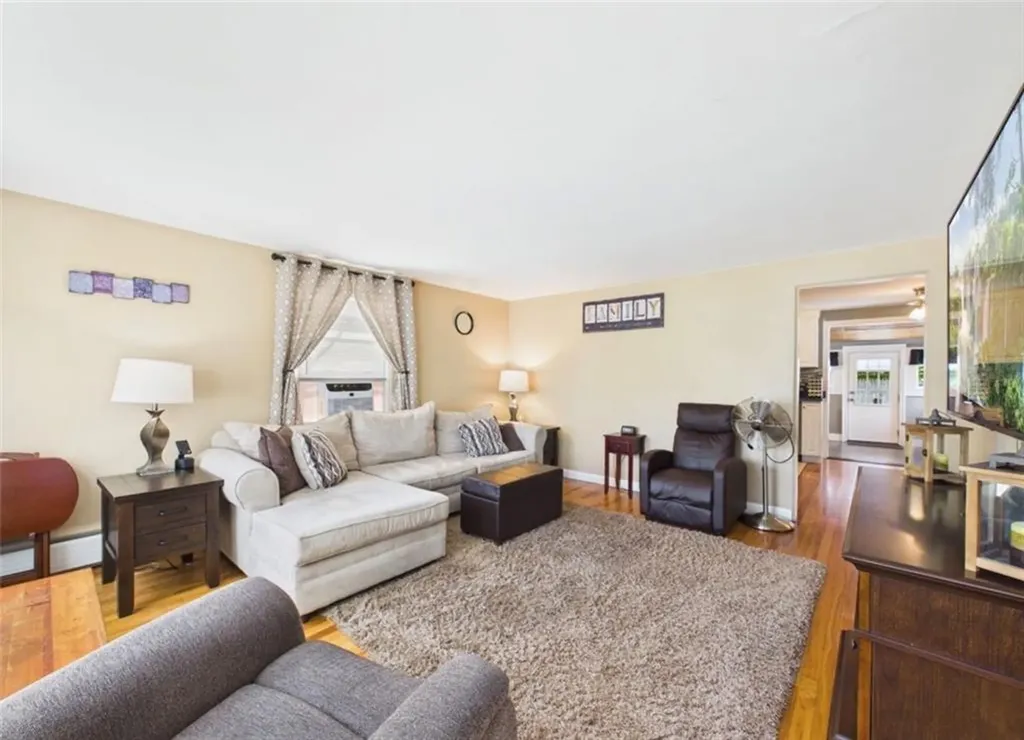 185 Vineyard Road Warwick RI 02889