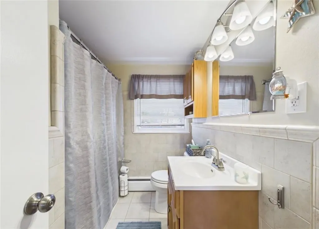 185 Vineyard Road Warwick RI 02889