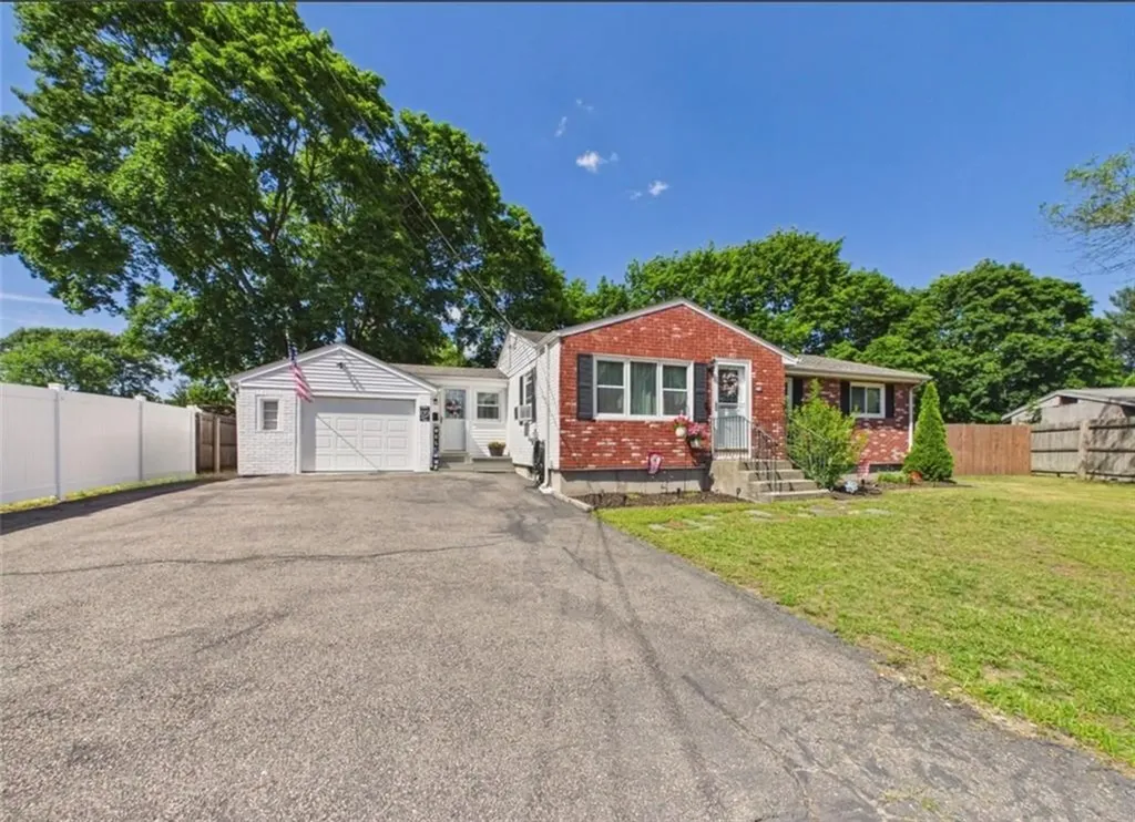 185 Vineyard Road Warwick RI 02889