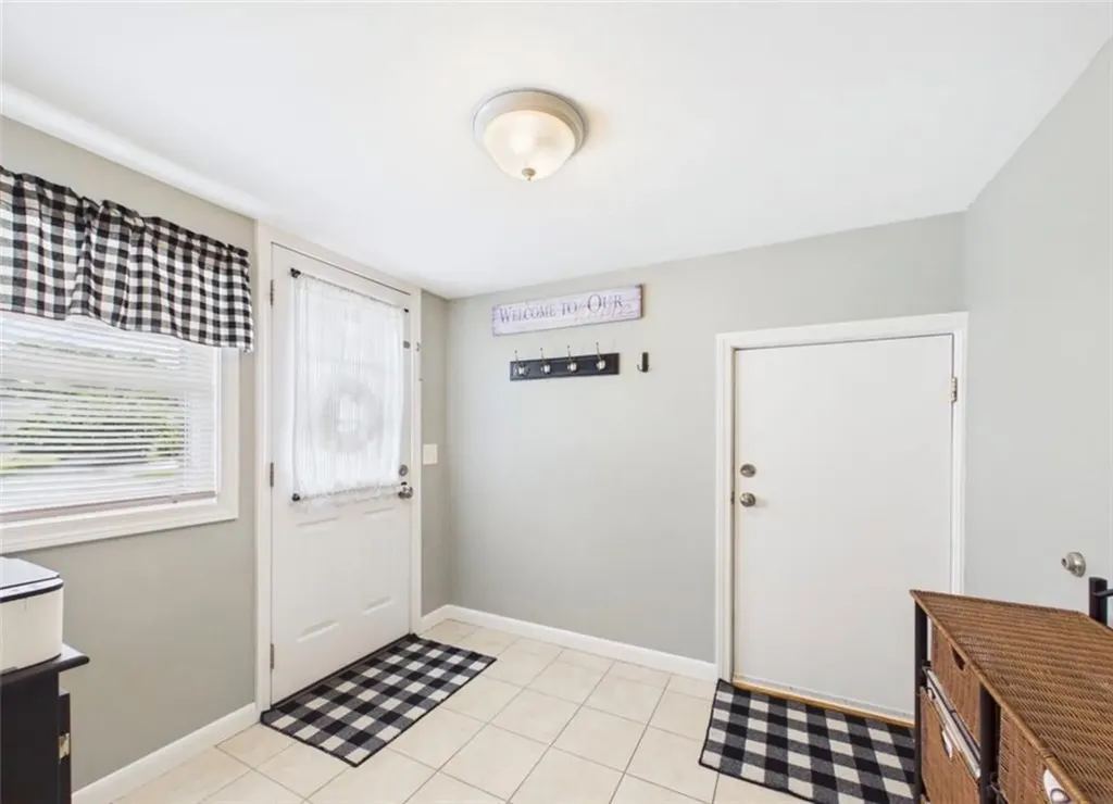 185 Vineyard Road Warwick RI 02889