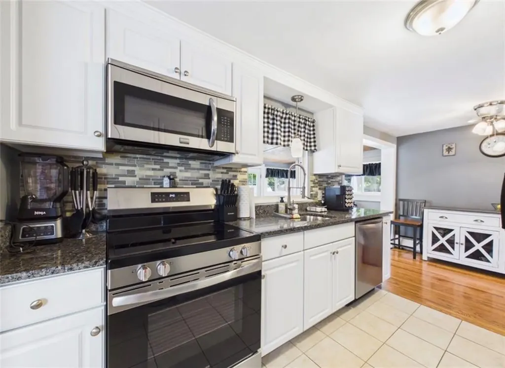 185 Vineyard Road Warwick RI 02889