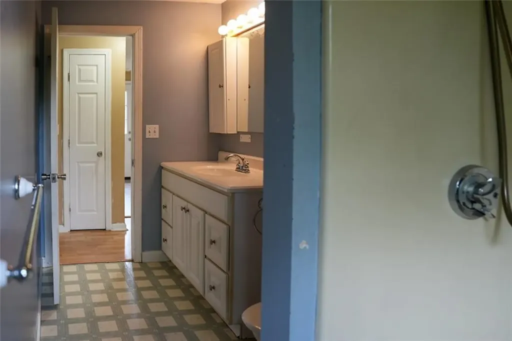 10 Scott Court Warren RI 02885