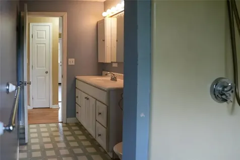 10 Scott Court Warren RI 02885