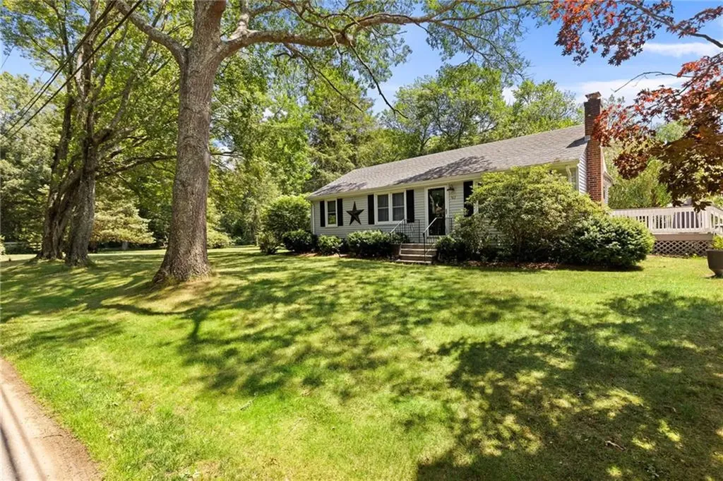762 Waites Corner Road South Kingstown RI 02892