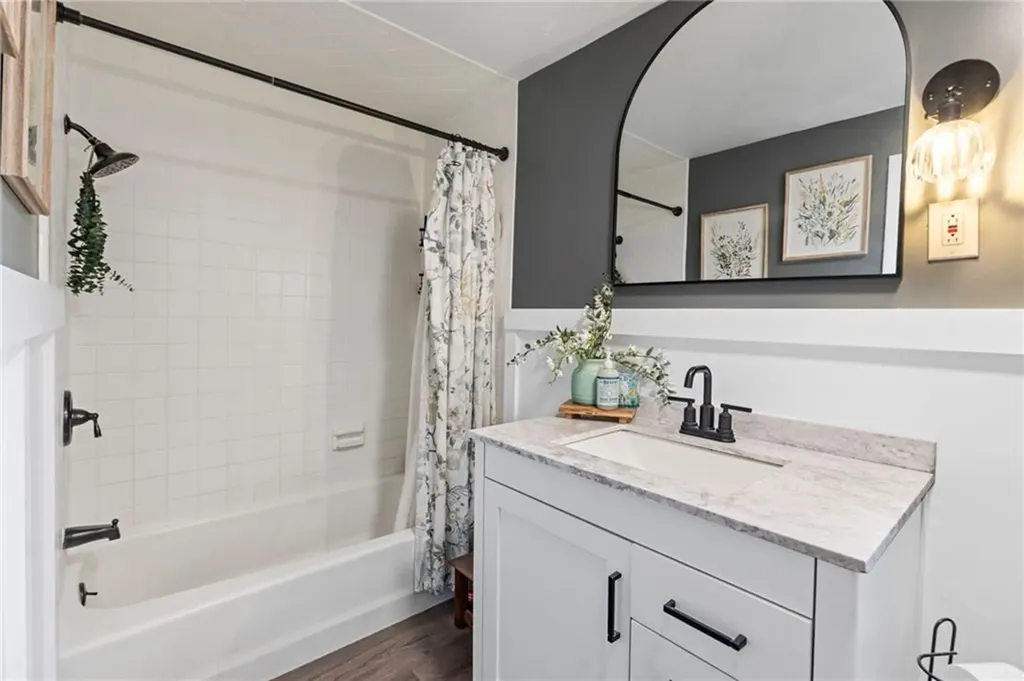 762 Waites Corner Road South Kingstown RI 02892