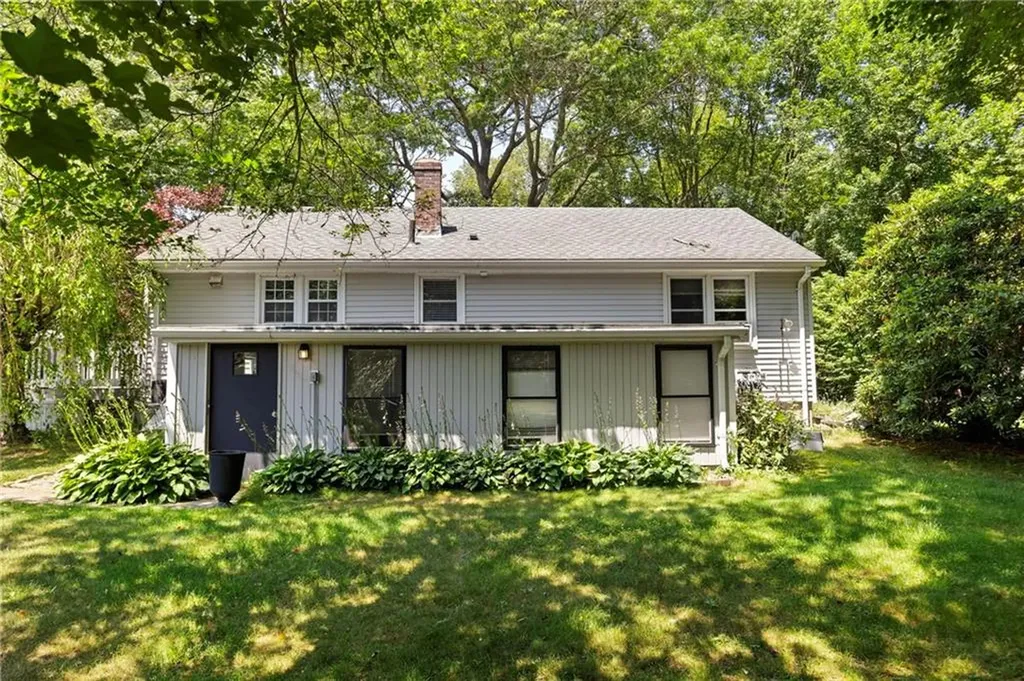 762 Waites Corner Road South Kingstown RI 02892