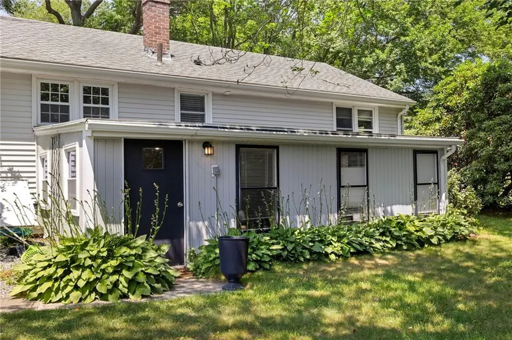 762 Waites Corner Road South Kingstown RI 02892