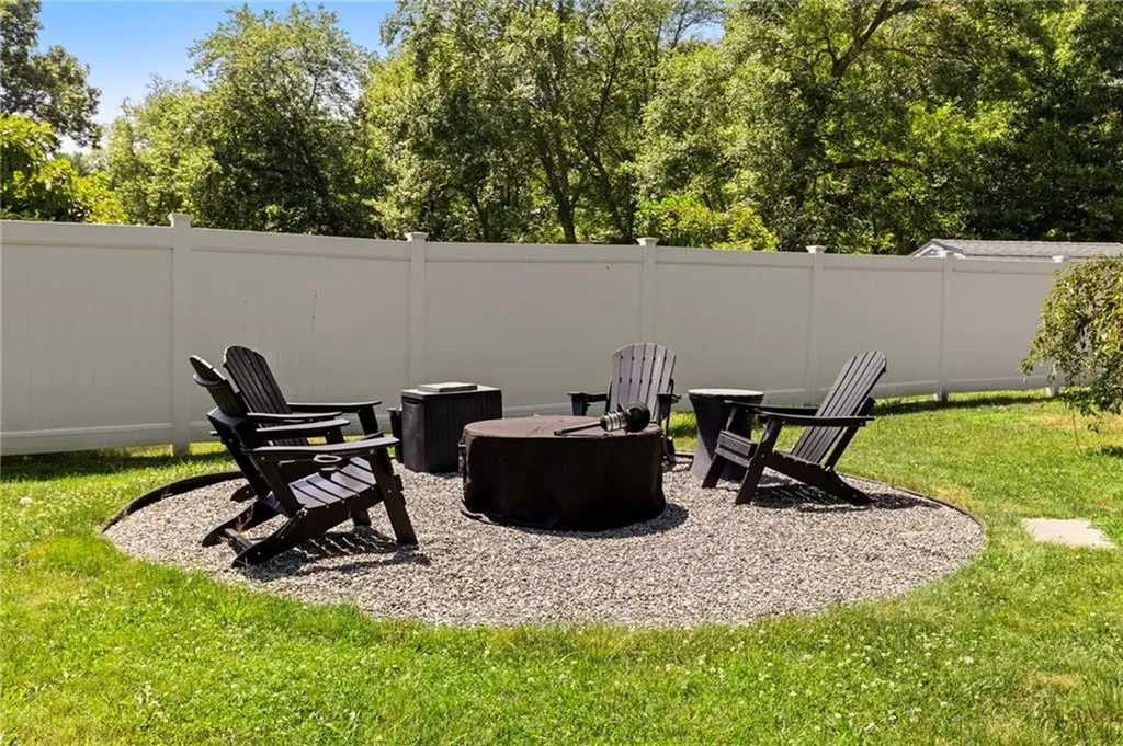 762 Waites Corner Road South Kingstown RI 02892