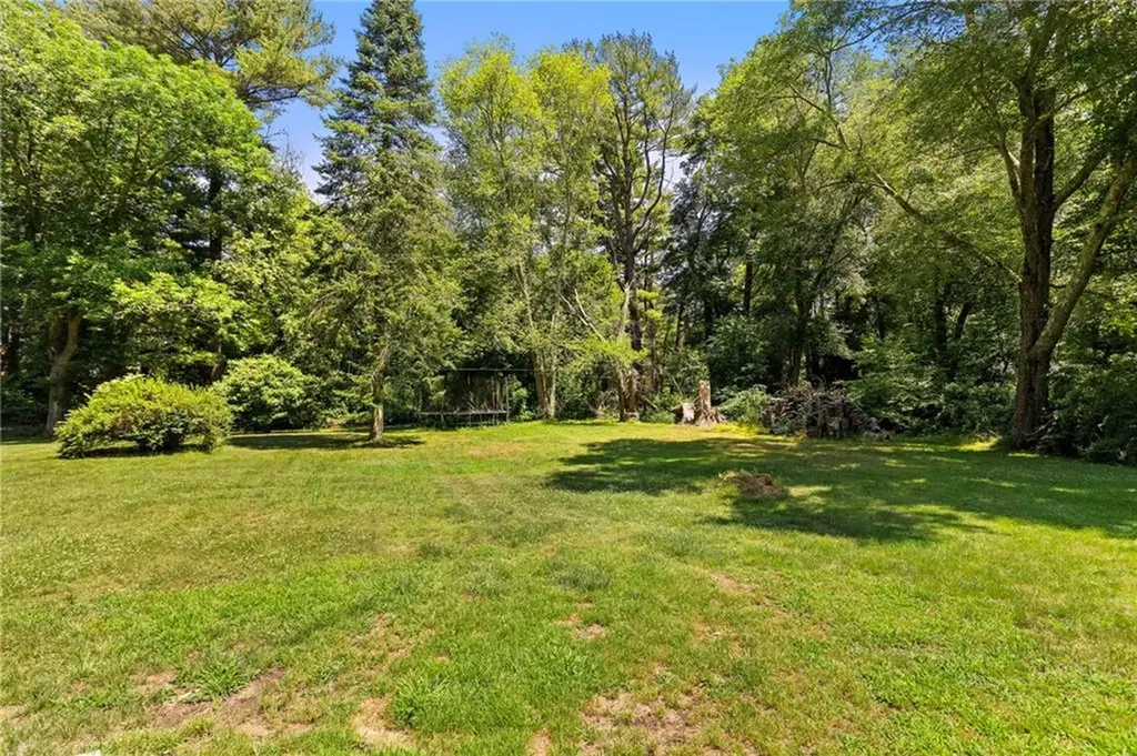 762 Waites Corner Road South Kingstown RI 02892