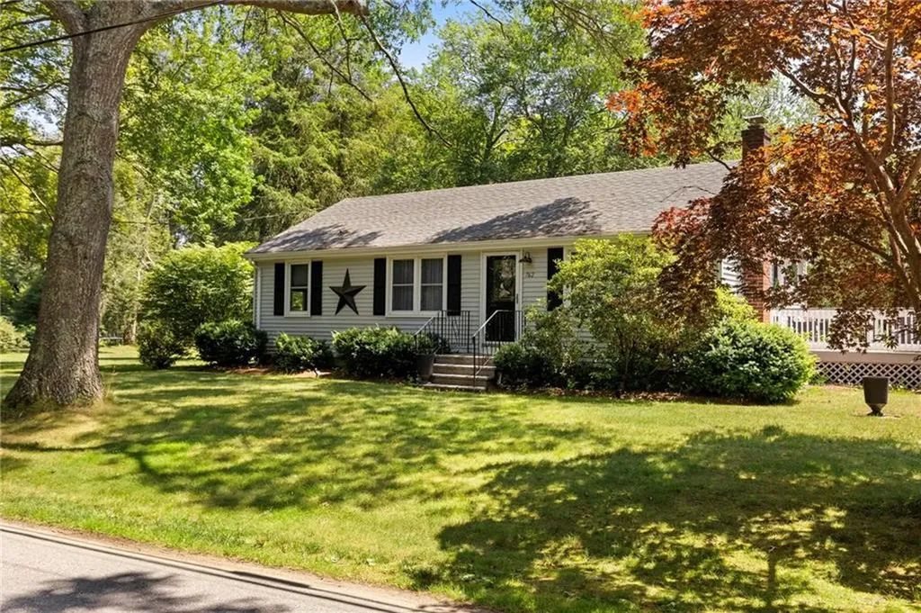 762 Waites Corner Road South Kingstown RI 02892