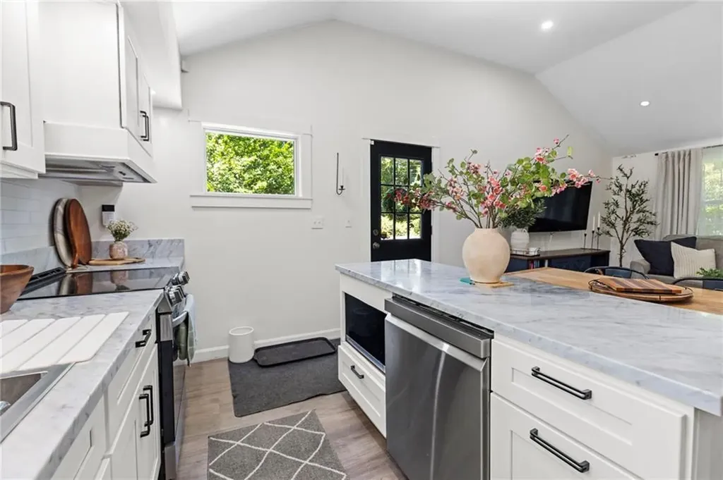 762 Waites Corner Road South Kingstown RI 02892
