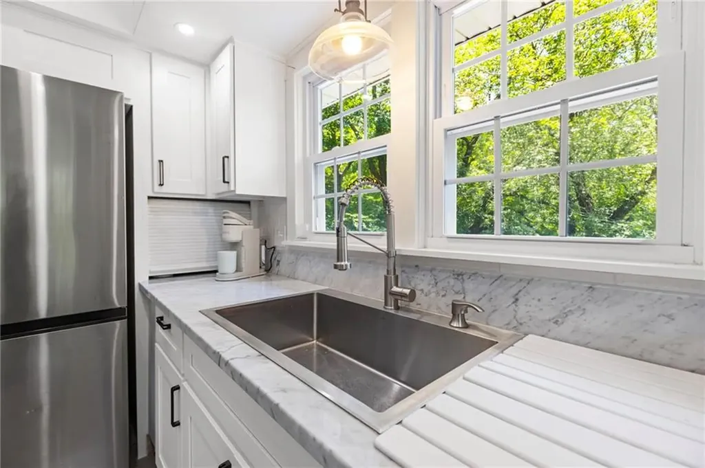 762 Waites Corner Road South Kingstown RI 02892