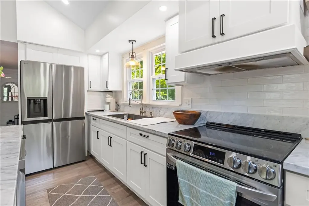 762 Waites Corner Road South Kingstown RI 02892
