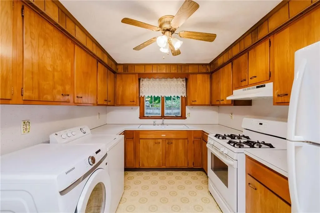 118 Foote Street Barrington RI 02806