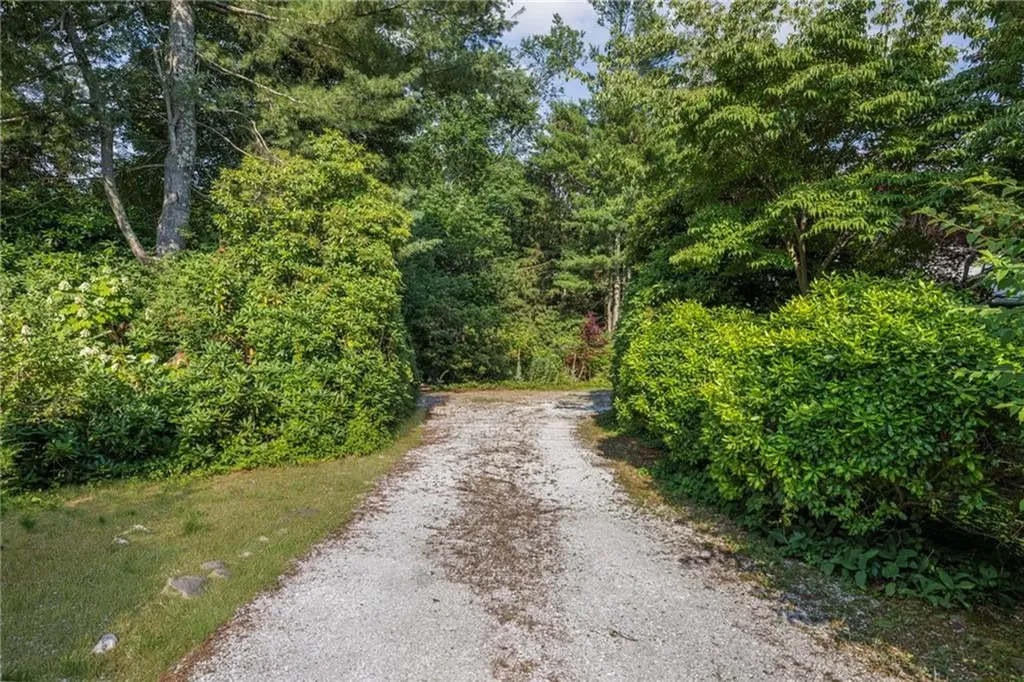 414 Beacon Avenue Jamestown RI 02835