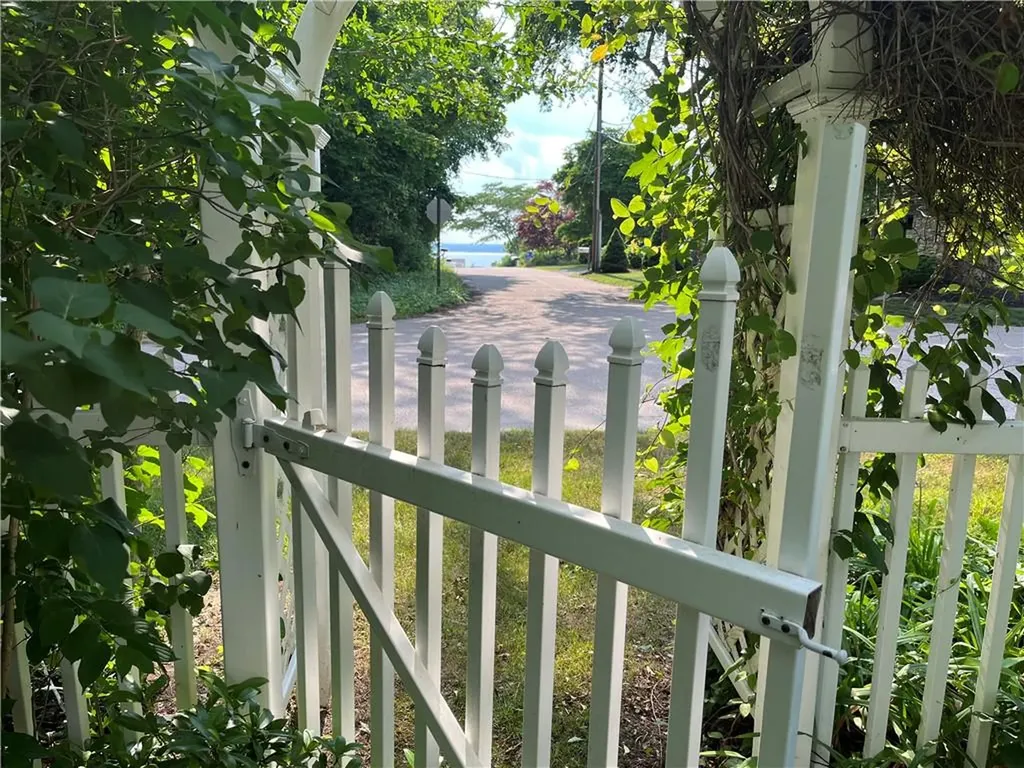 414 Beacon Avenue Jamestown RI 02835