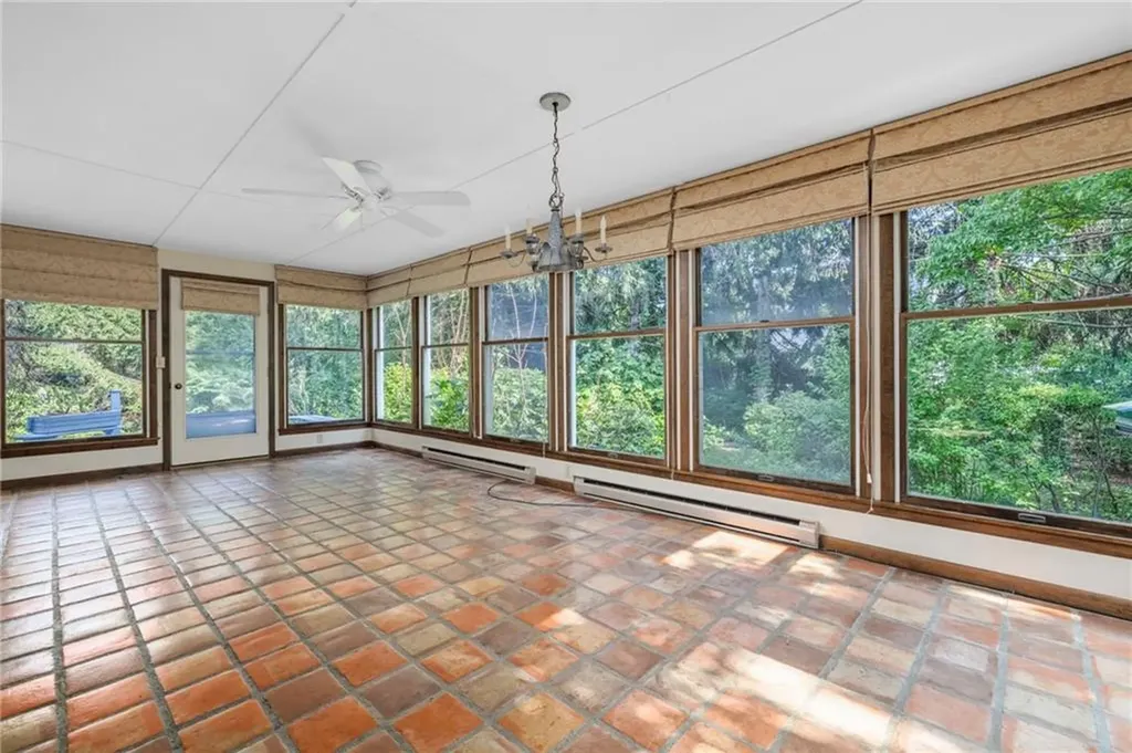 414 Beacon Avenue Jamestown RI 02835