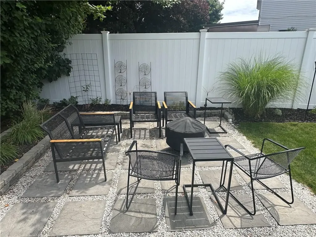 76 Poplar Drive Cranston RI 02920