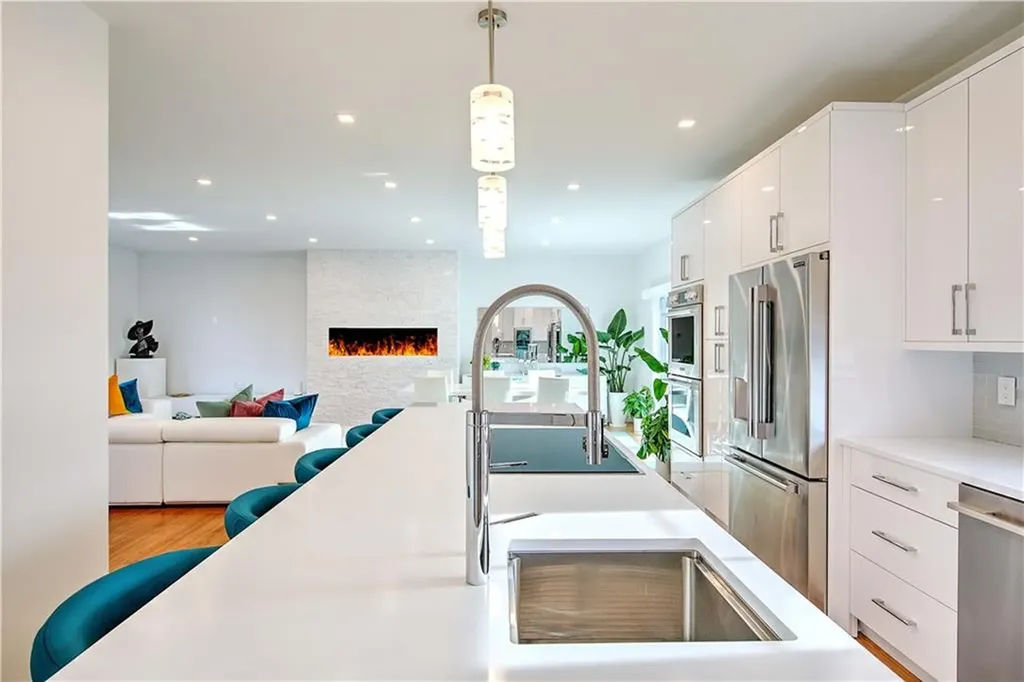 100 Priscilla Drive Cranston RI 02921