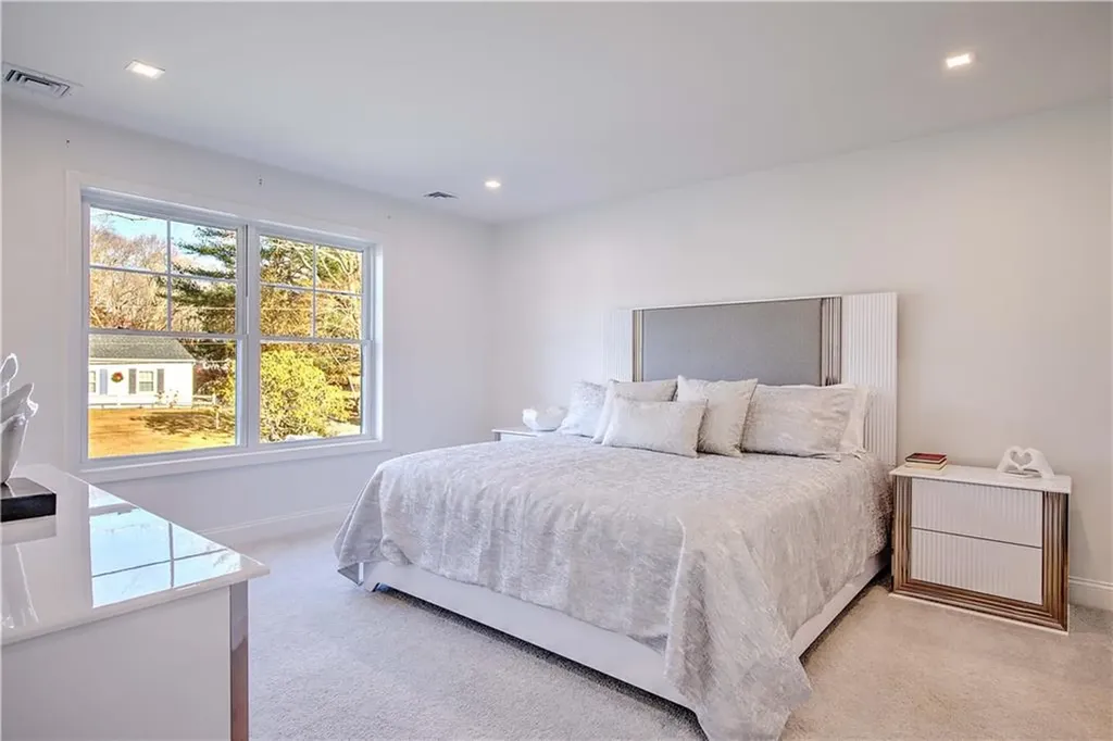 100 Priscilla Drive Cranston RI 02921