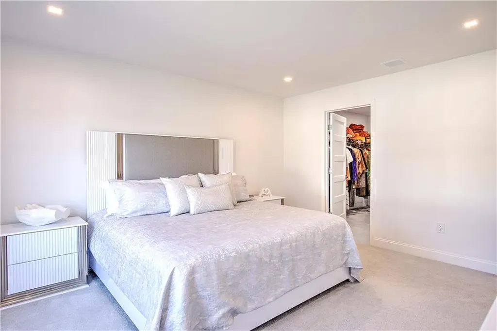 100 Priscilla Drive Cranston RI 02921