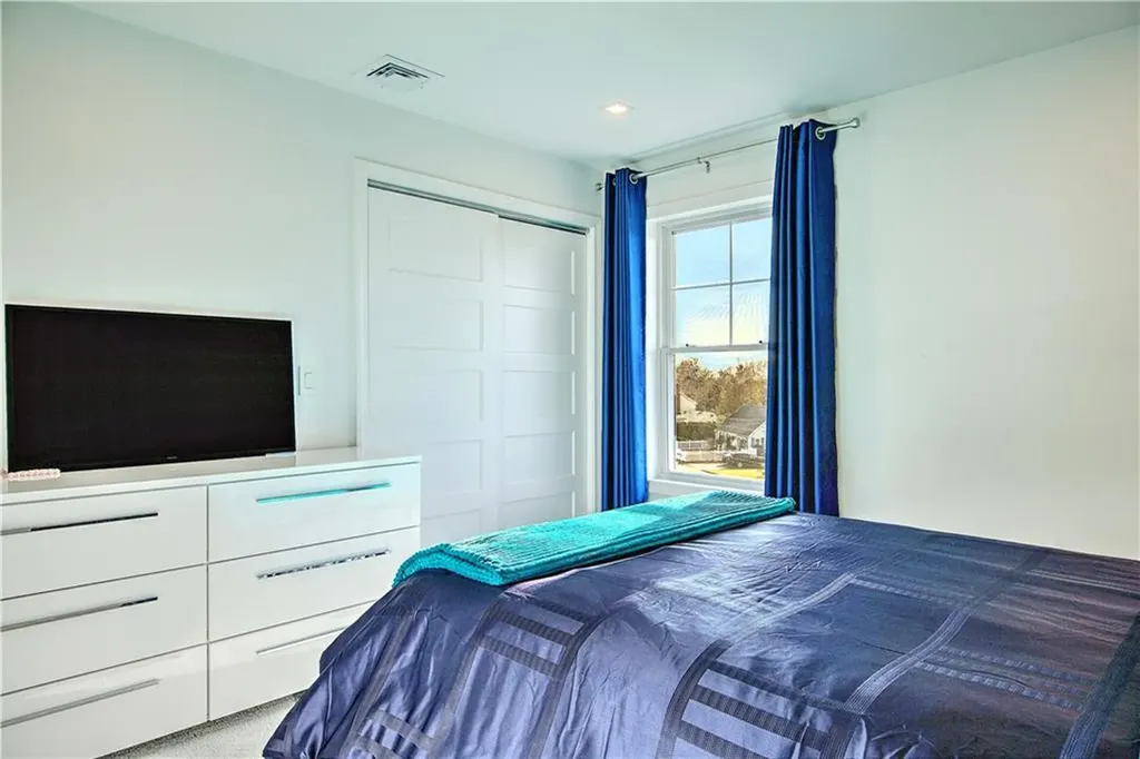 100 Priscilla Drive Cranston RI 02921