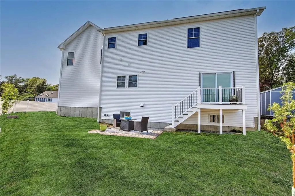100 Priscilla Drive Cranston RI 02921