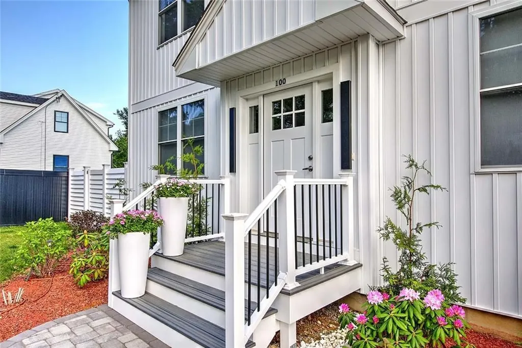 100 Priscilla Drive Cranston RI 02921
