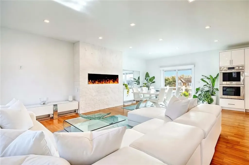 100 Priscilla Drive Cranston RI 02921
