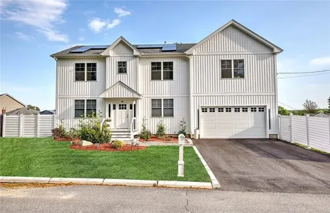 100 Priscilla Drive Cranston RI 02921