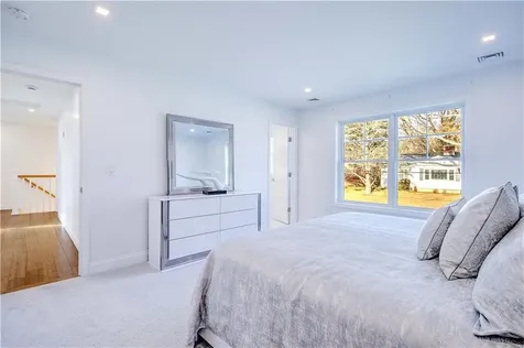 100 Priscilla Drive Cranston RI 02921