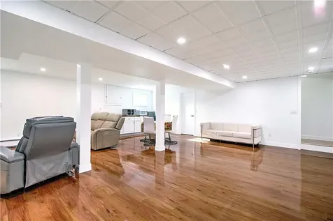 100 Priscilla Drive Cranston RI 02921