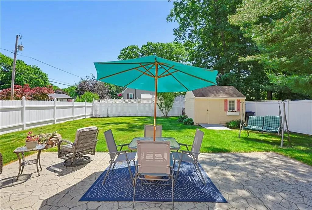 25 Hunter Drive Cumberland RI 02864