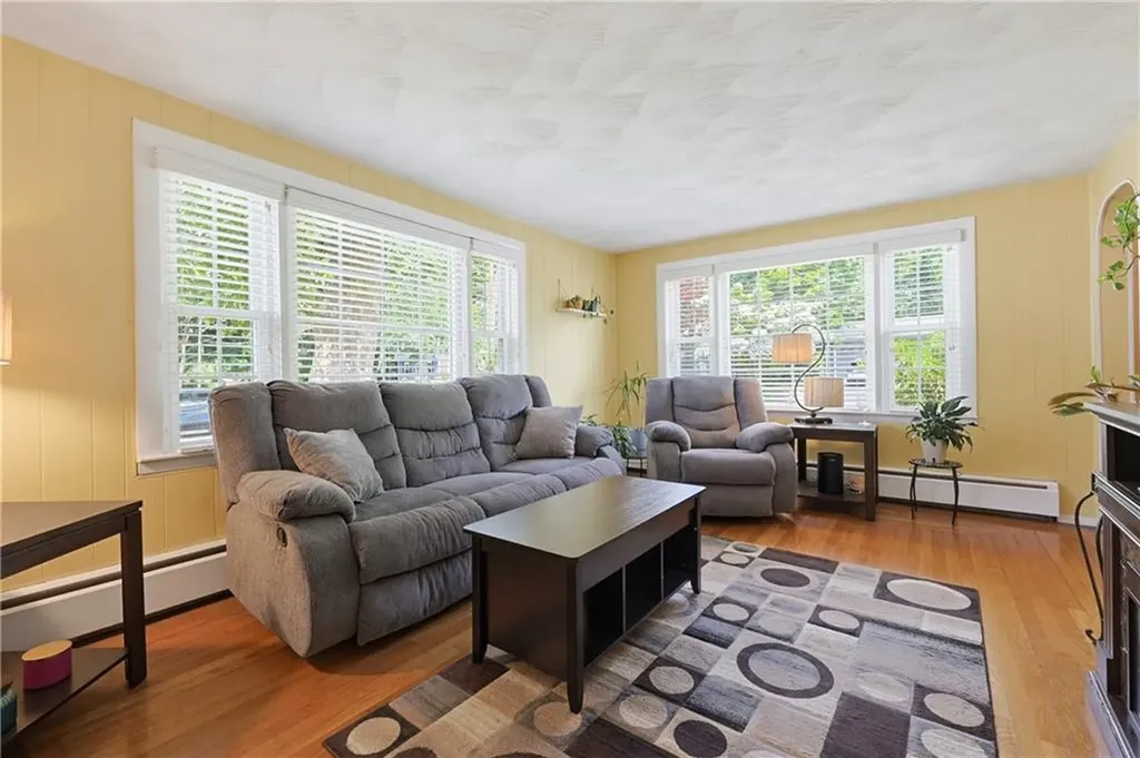 25 Hunter Drive Cumberland RI 02864