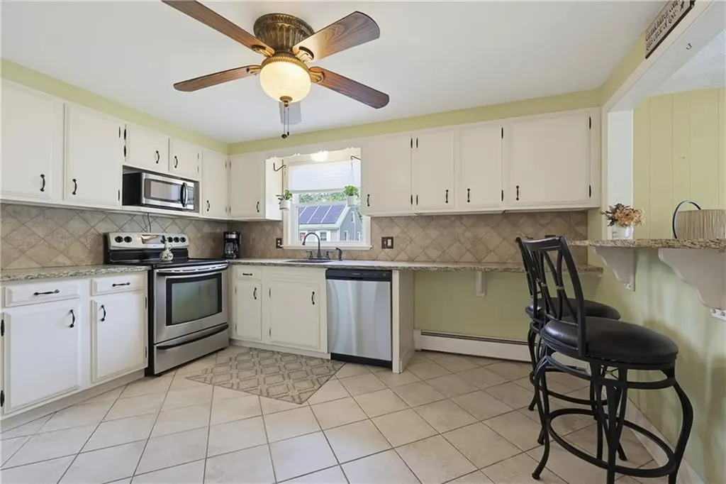 25 Hunter Drive Cumberland RI 02864