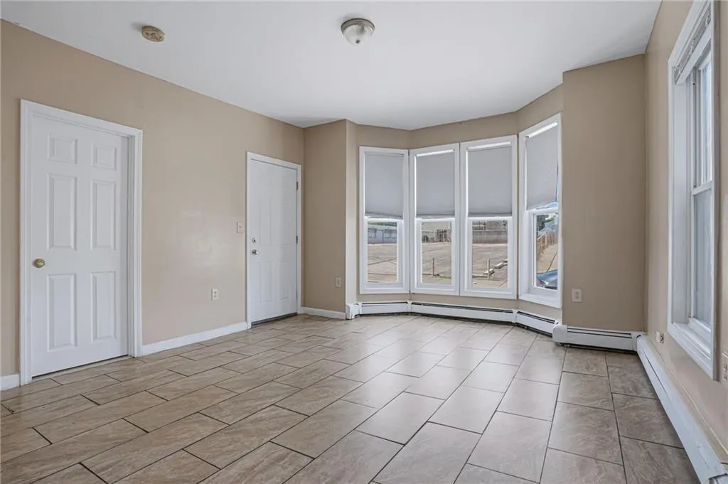 913 Social Street Providence RI 02895
