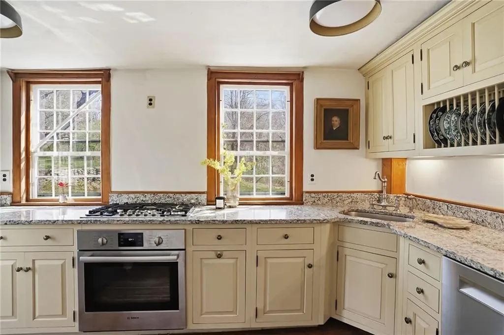 604 Pendleton Hill Road No Stonington CT 06359