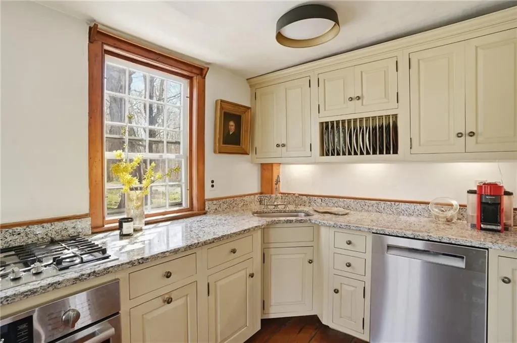 604 Pendleton Hill Road No Stonington CT 06359