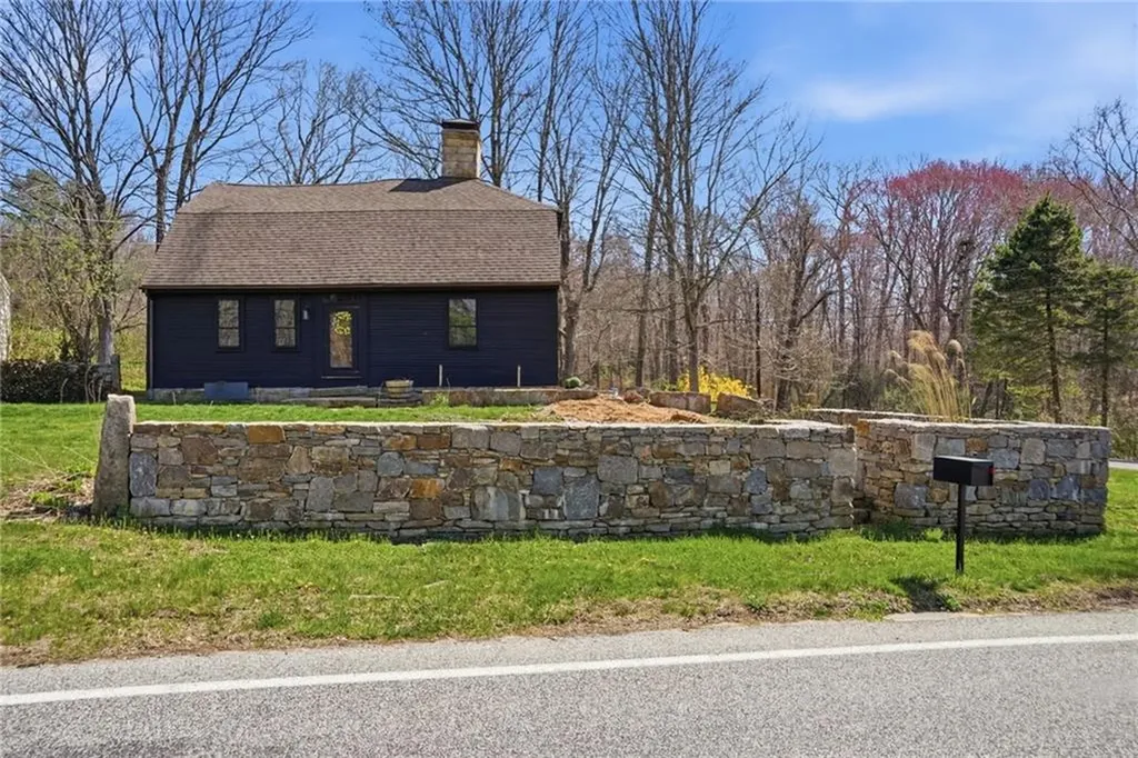 604 Pendleton Hill Road No Stonington CT 06359