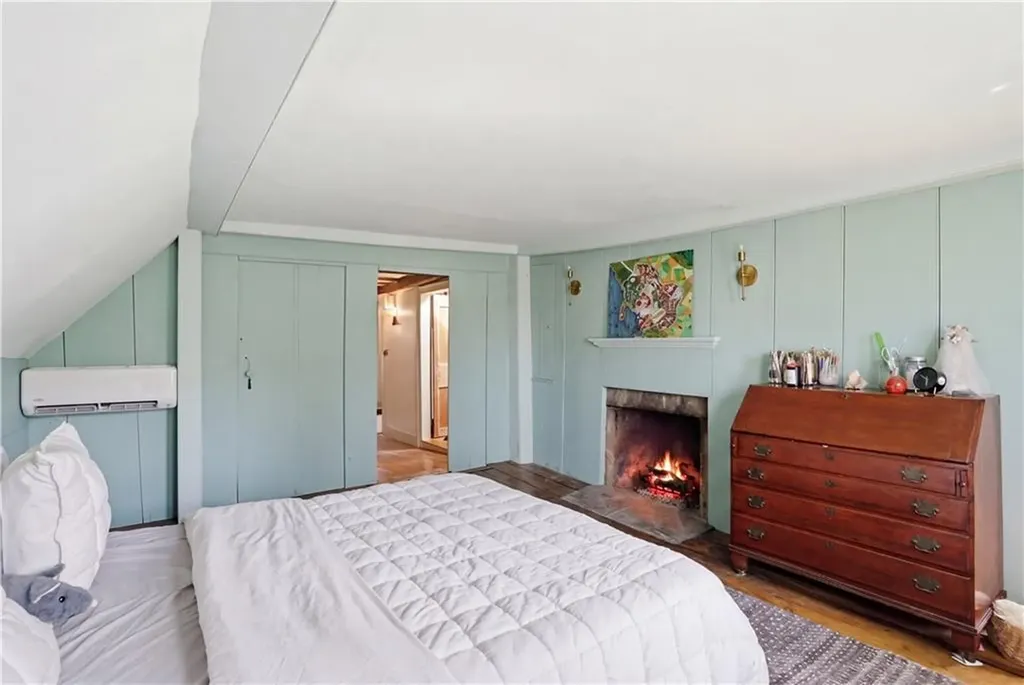 604 Pendleton Hill Road No Stonington CT 06359