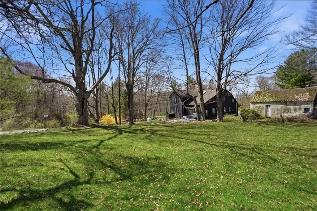 604 Pendleton Hill Road No Stonington CT 06359